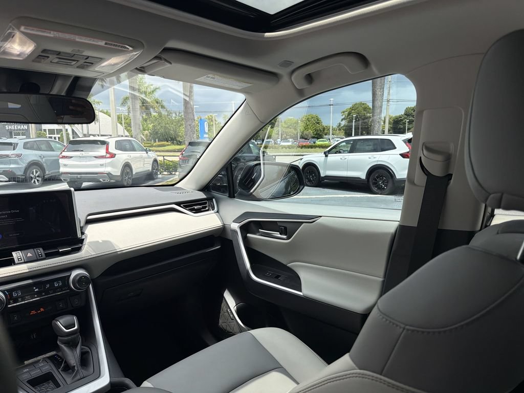 Used 2023 Toyota RAV4 XLE Premium FWD image 11