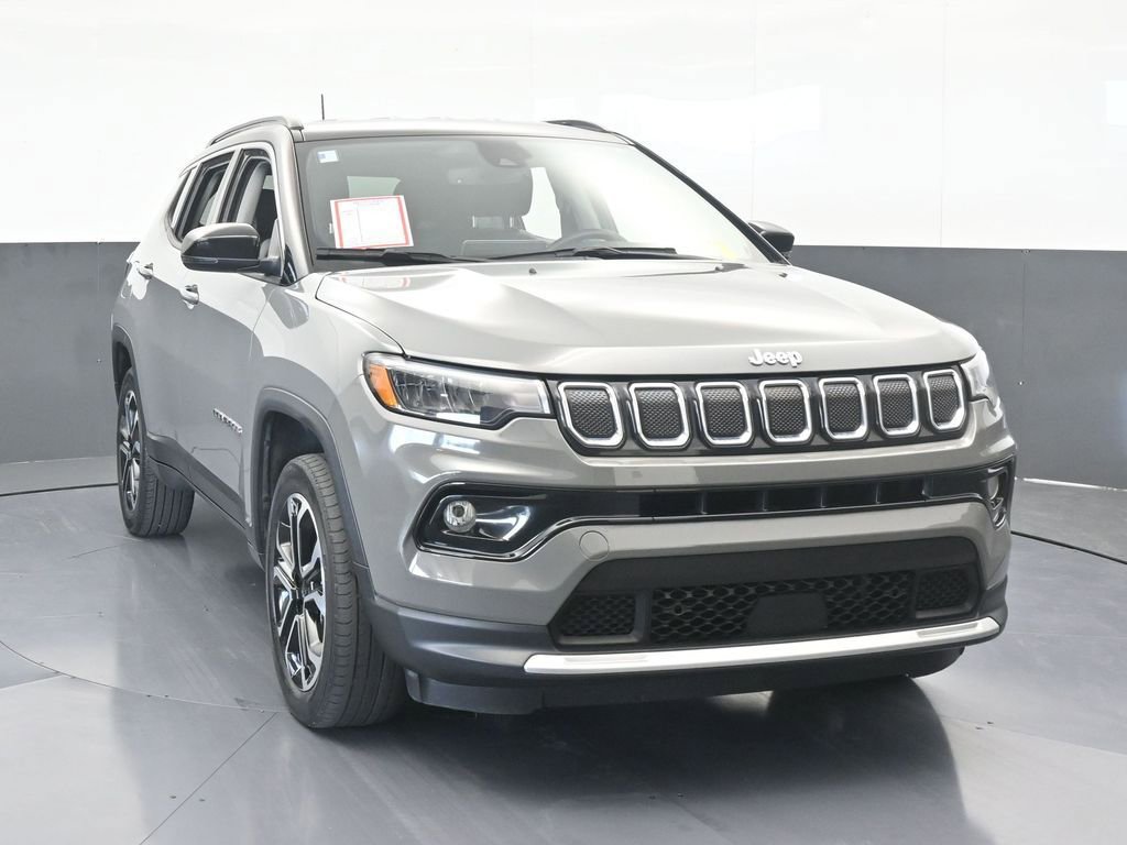 Used 2022 Jeep Compass Limited image 9