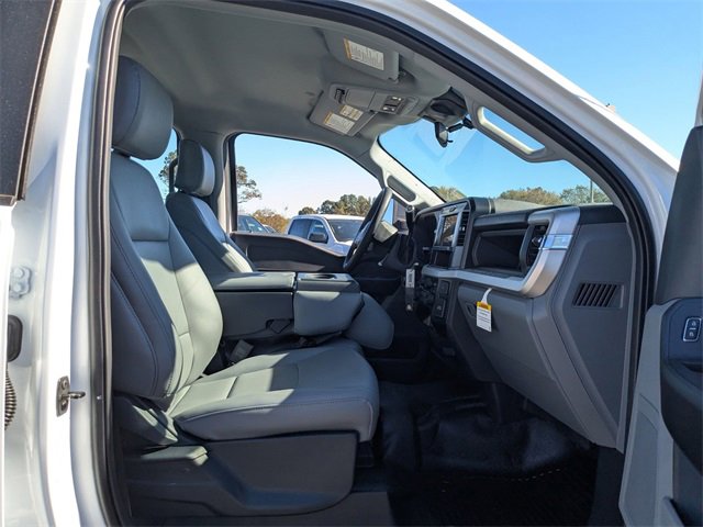 New 2026 Ford F350 4x4 Crew Cab DRW Super Duty image 21