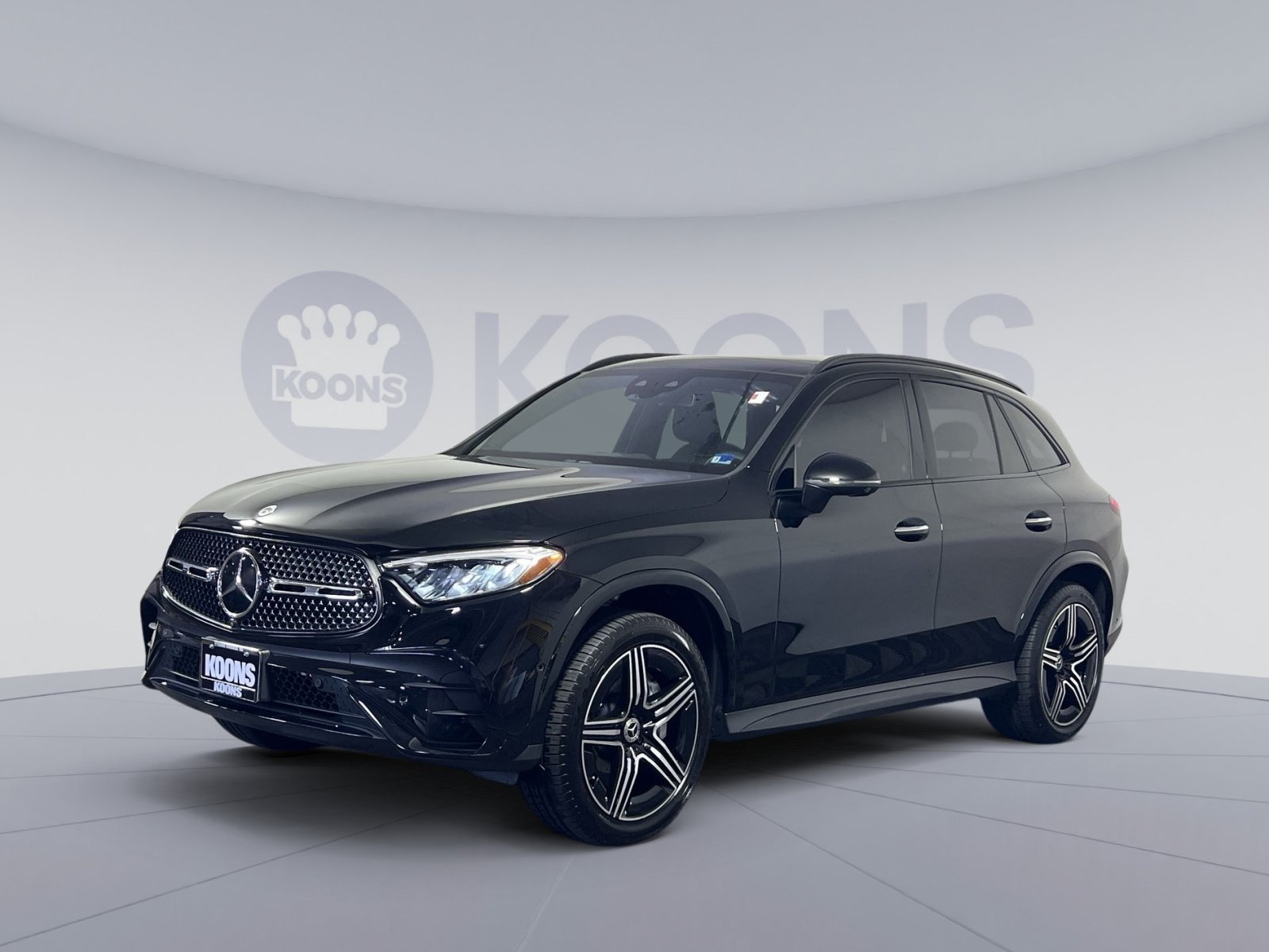 Used 2023 Mercedes-Benz GLC 300 4MATIC image 1
