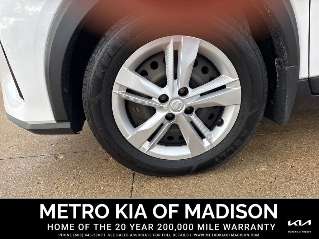 Used 2023 Nissan Kicks S image 10