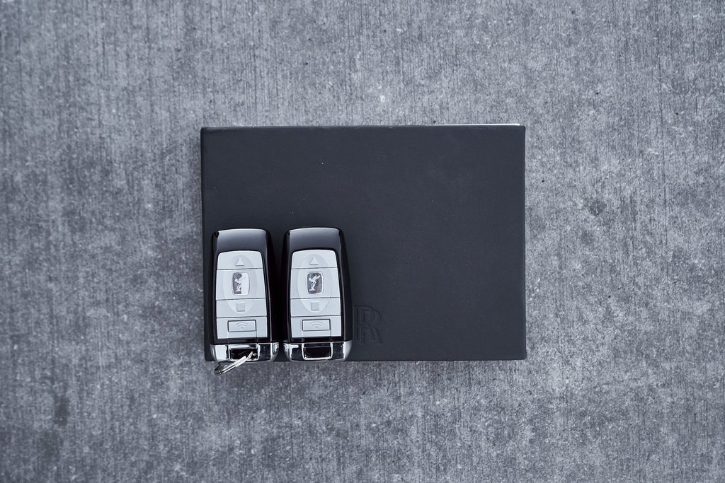 Used 2017 Rolls-Royce Dawn image 70