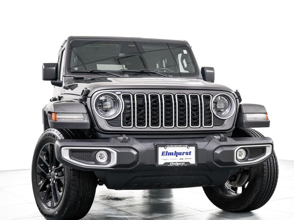 Used 2025 Jeep Wrangler Unlimited Sahara AWD/4WD image 3