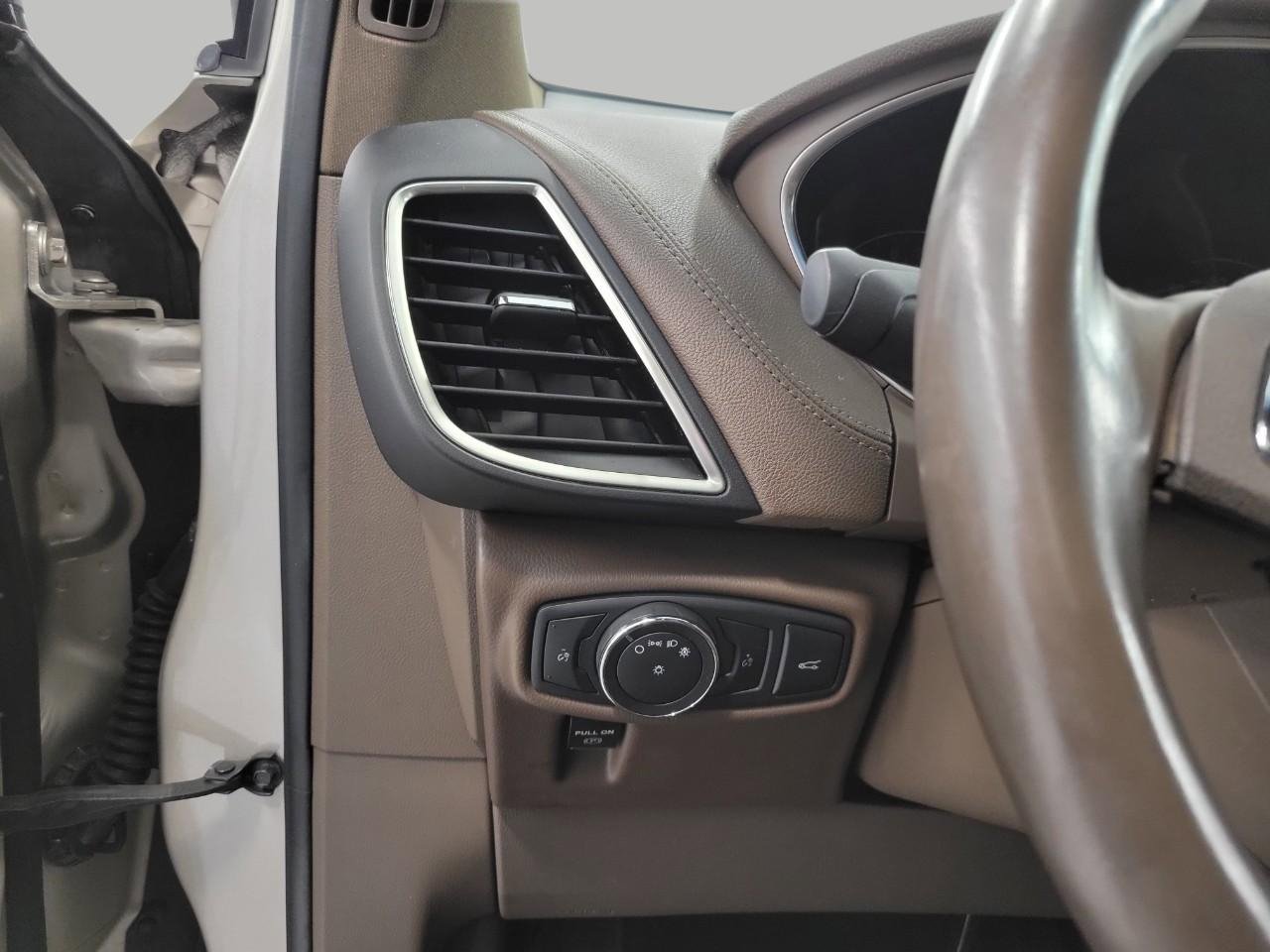 Used 2017 Lincoln MKX Reserve AWD/4WD image 11