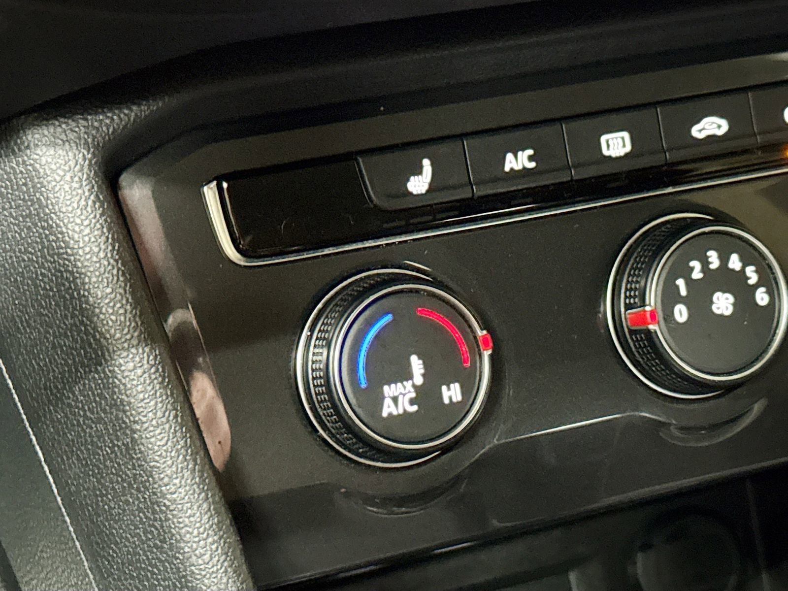 Used 2022 Volkswagen Tiguan S image 20