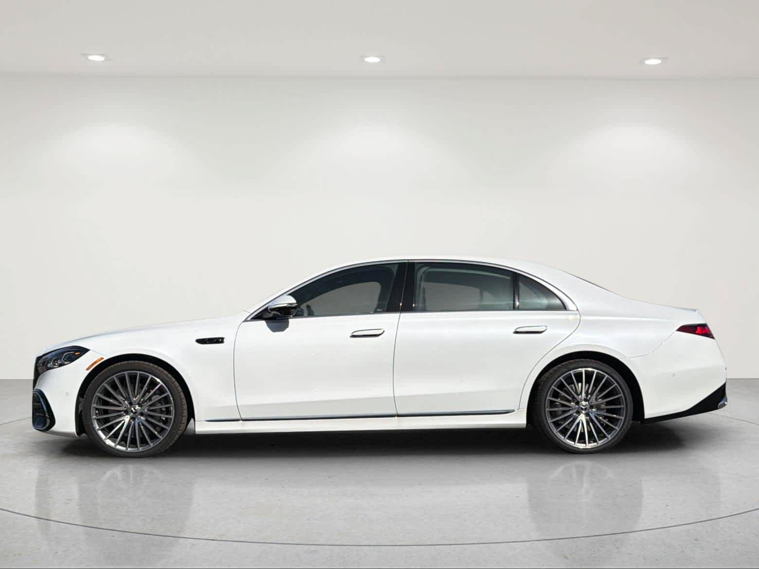 New 2027 Mercedes-Benz S 580 4MATIC Sedan image 2