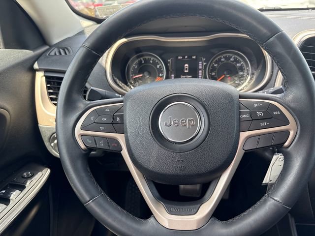 Used 2015 Jeep Cherokee Latitude FWD image 14