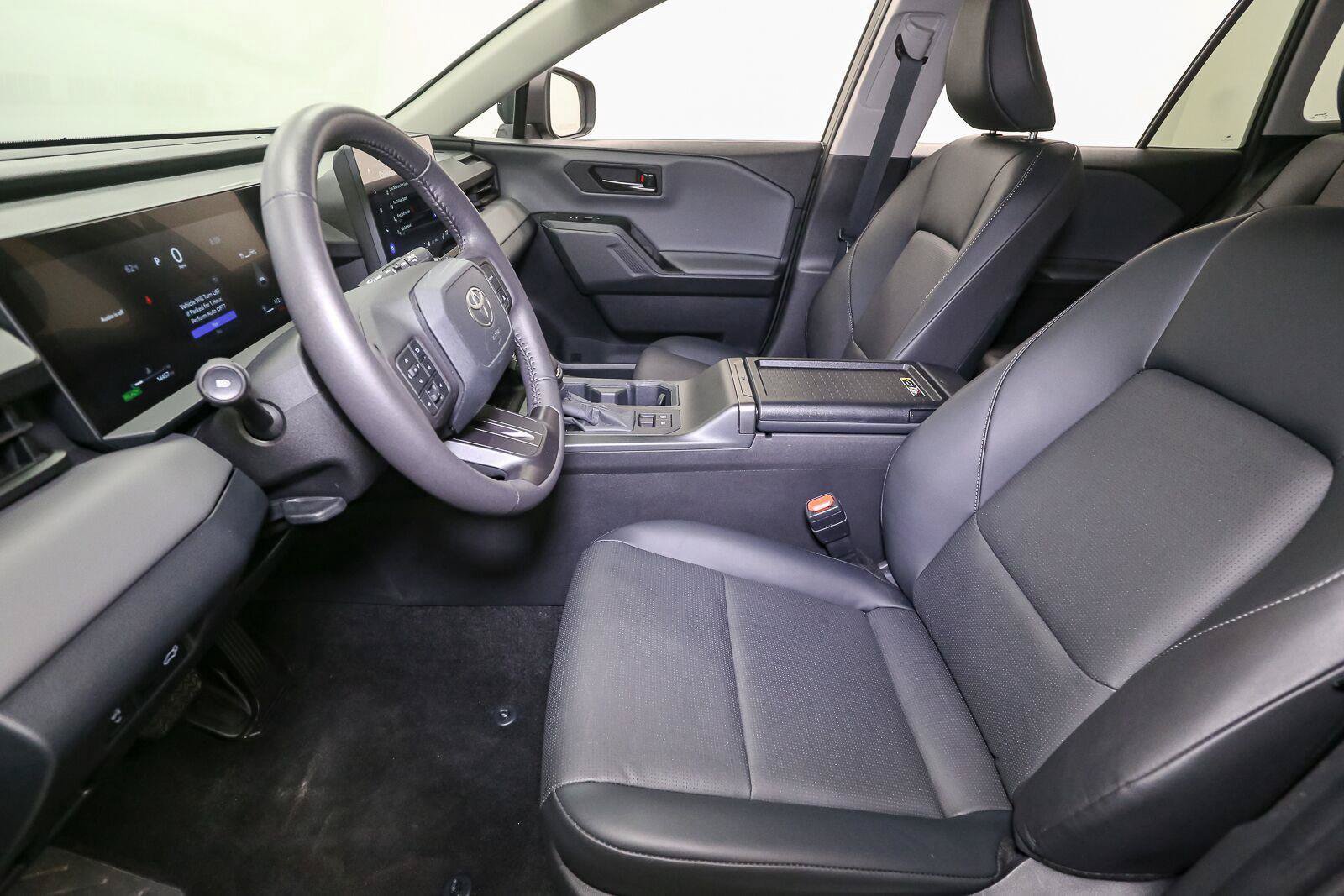 Used 2026 Toyota RAV4 XLE Premium AWD/4WD image 43