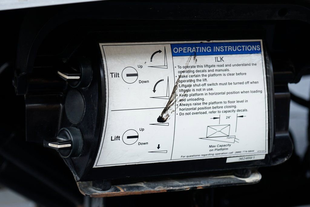 Used 2015 Ford F650 2WD Crew Cab Super Duty image 13
