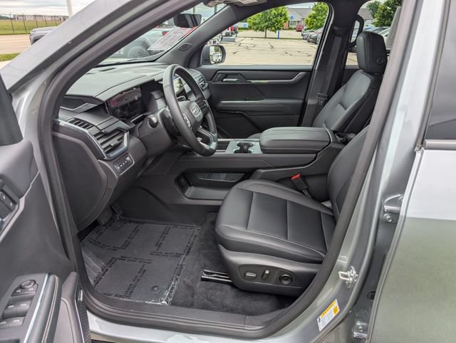 Used 2026 GMC Acadia Elevation w/ Elevation Premium Package AWD/4WD image 13