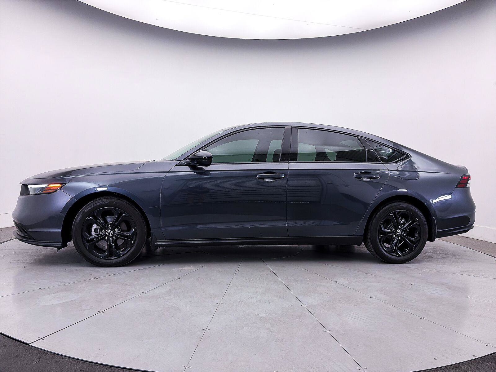 Used 2025 Honda Accord SE image 38