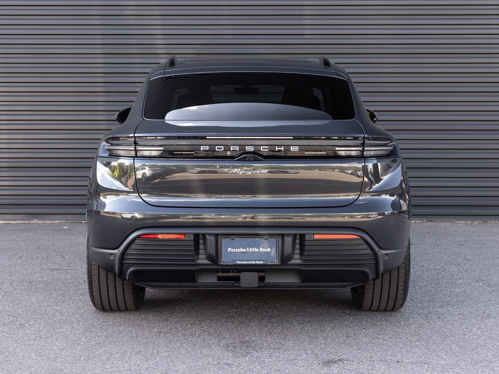 New 2026 Porsche Macan 4 Electric AWD/4WD image 6