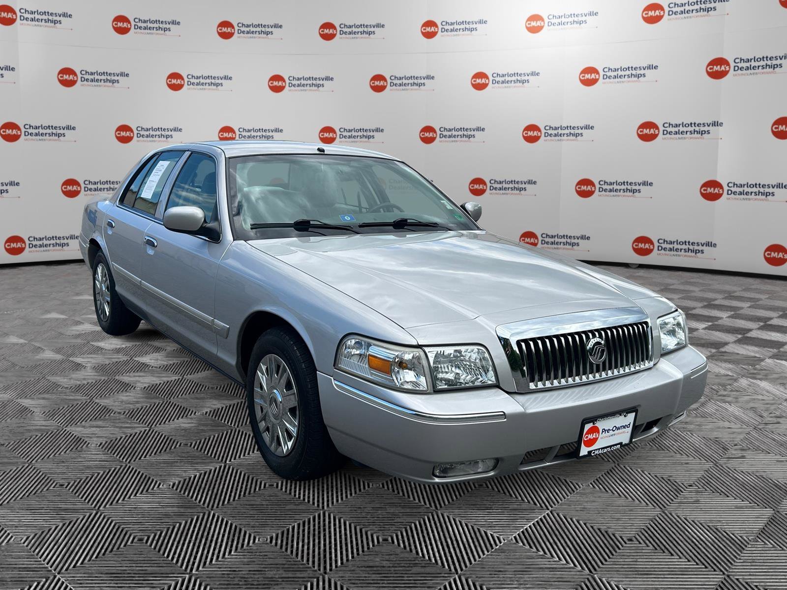 Used 2006 Mercury Grand Marquis GS RWD image 7