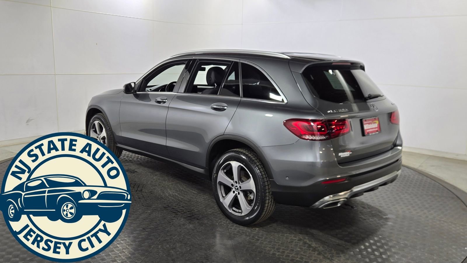 Used 2022 Mercedes-Benz GLC 300 4MATIC image 5