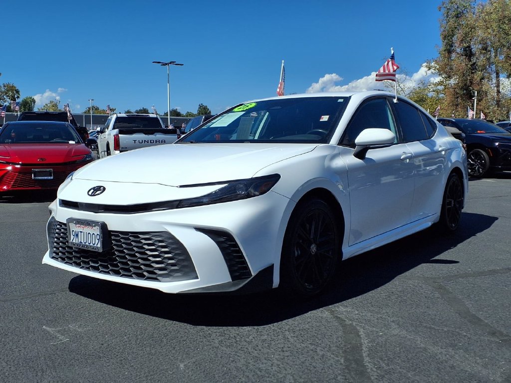 Used 2025 Toyota Camry SE FWD image 38