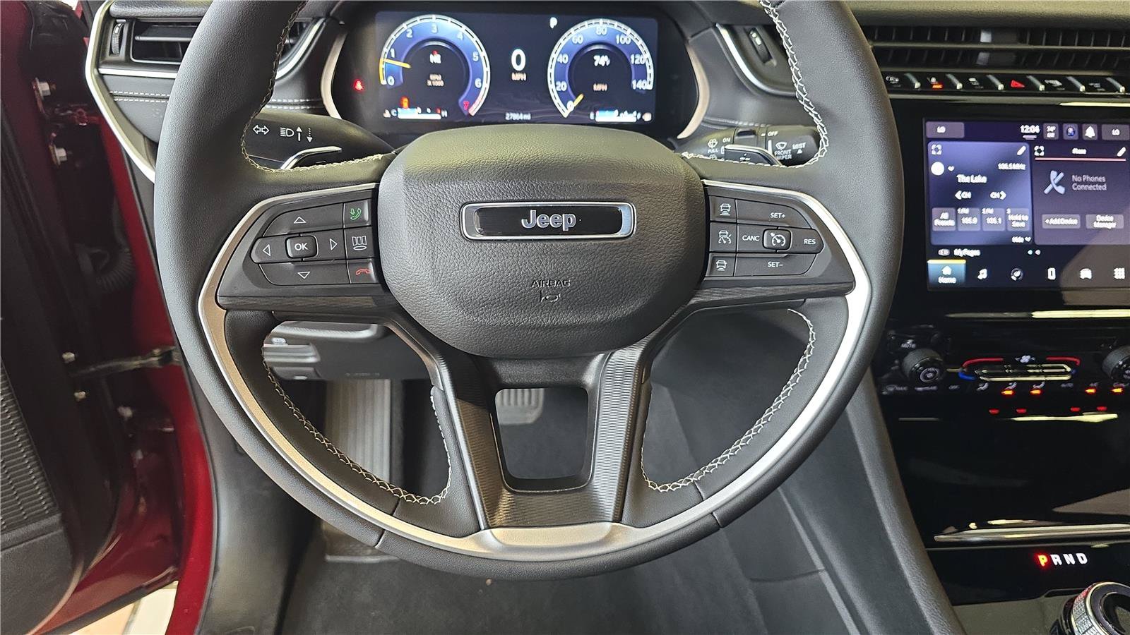 Used 2025 Jeep Grand Cherokee Laredo w/ Trailer Tow Package AWD/4WD image 26