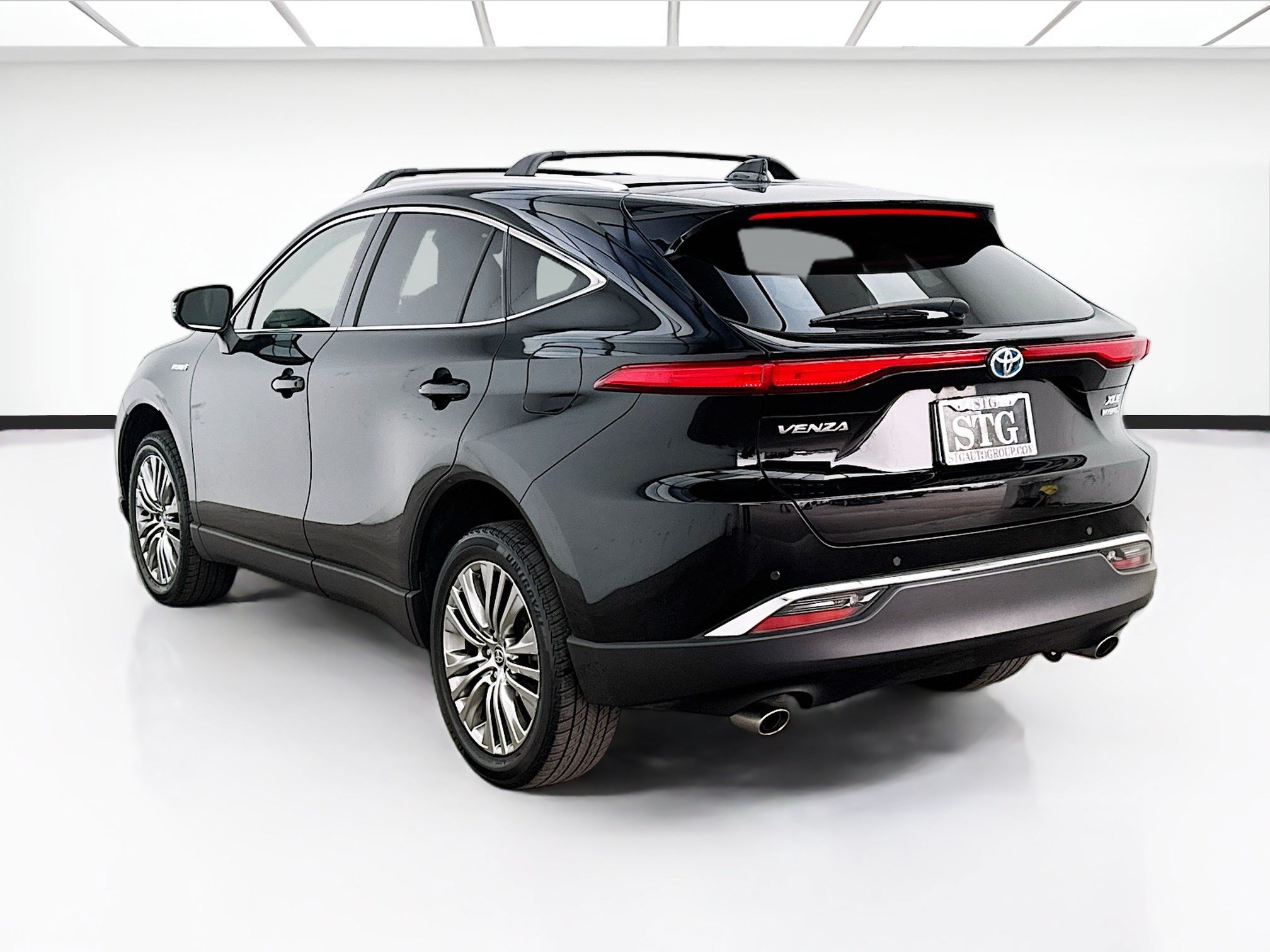 Used 2021 Toyota Venza XLE w/ Carpet Mat Package (TMS) AWD/4WD image 6