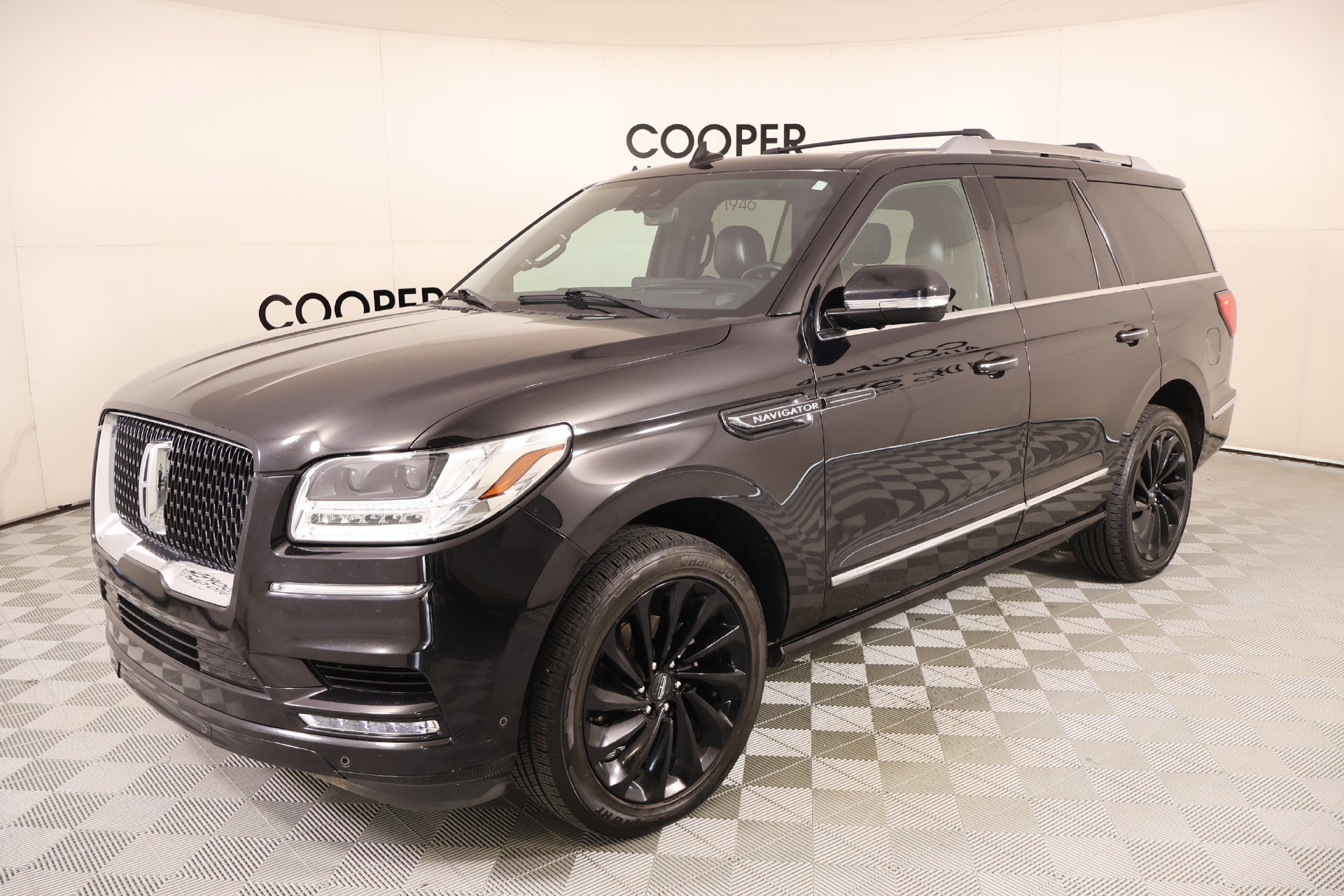 Used 2020 Lincoln Navigator Reserve w/ Equipment Group 208A Reserve AWD/4WD image 11