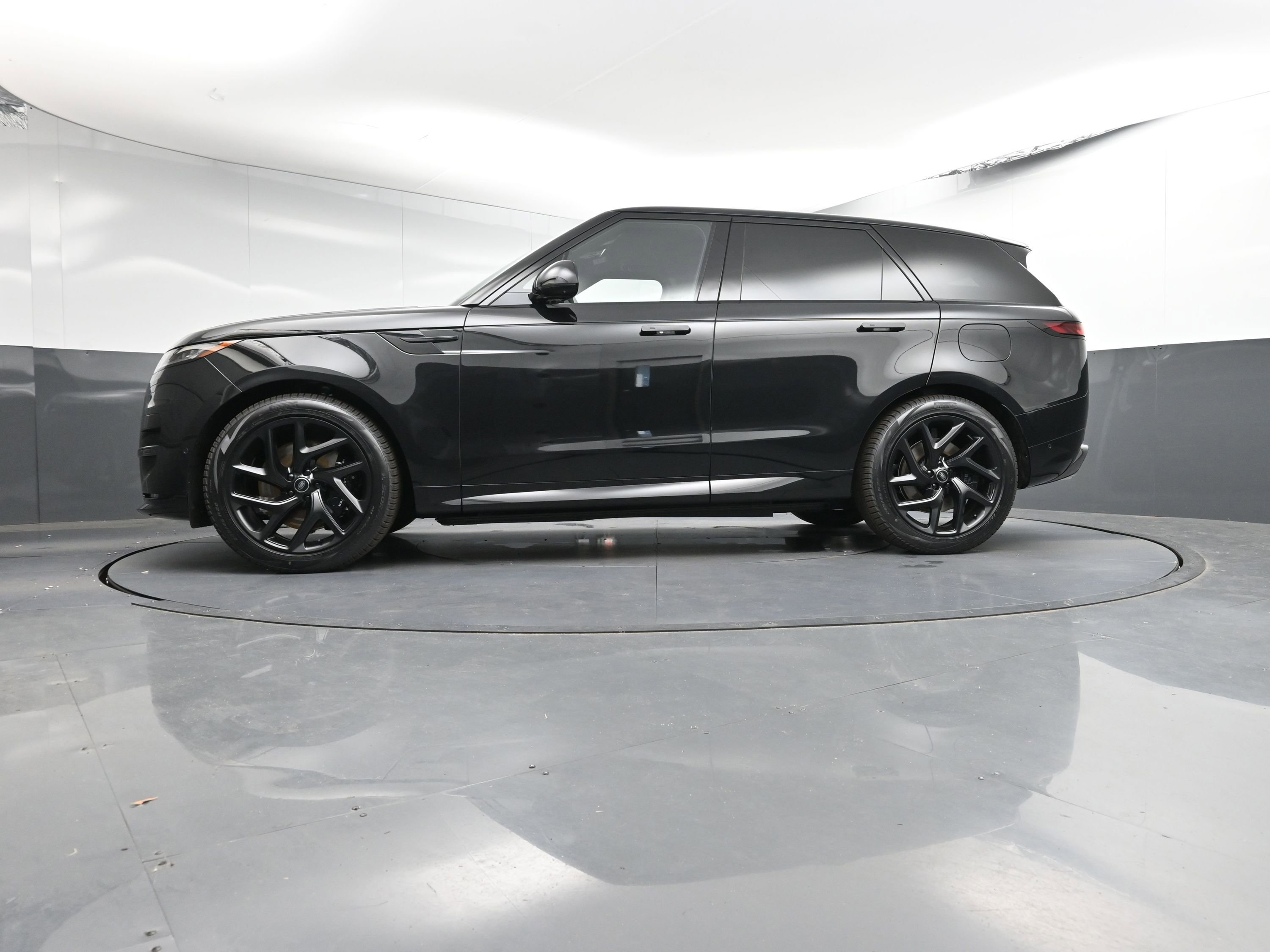 New 2025 Land Rover Range Rover Sport Dynamic SE image 31
