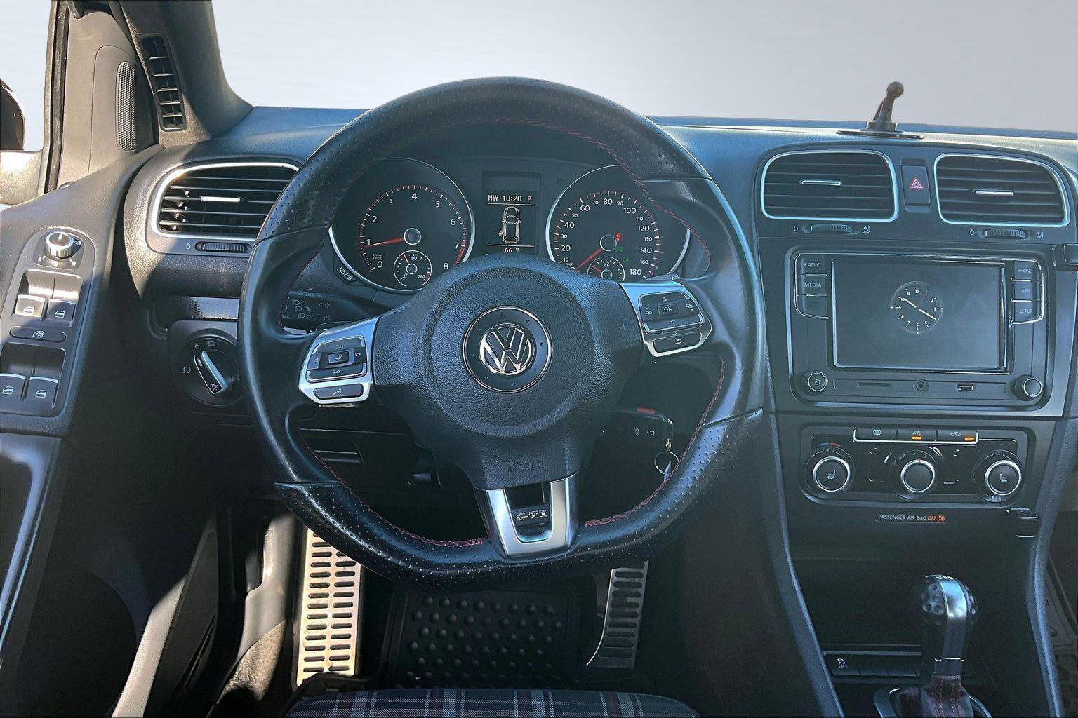 Used 2014 Volkswagen GTI Wolfsburg Edition image 5