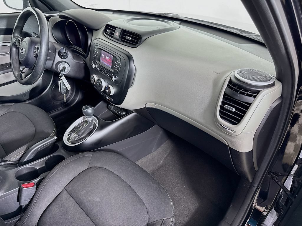 Used 2015 Kia Soul + FWD image 27
