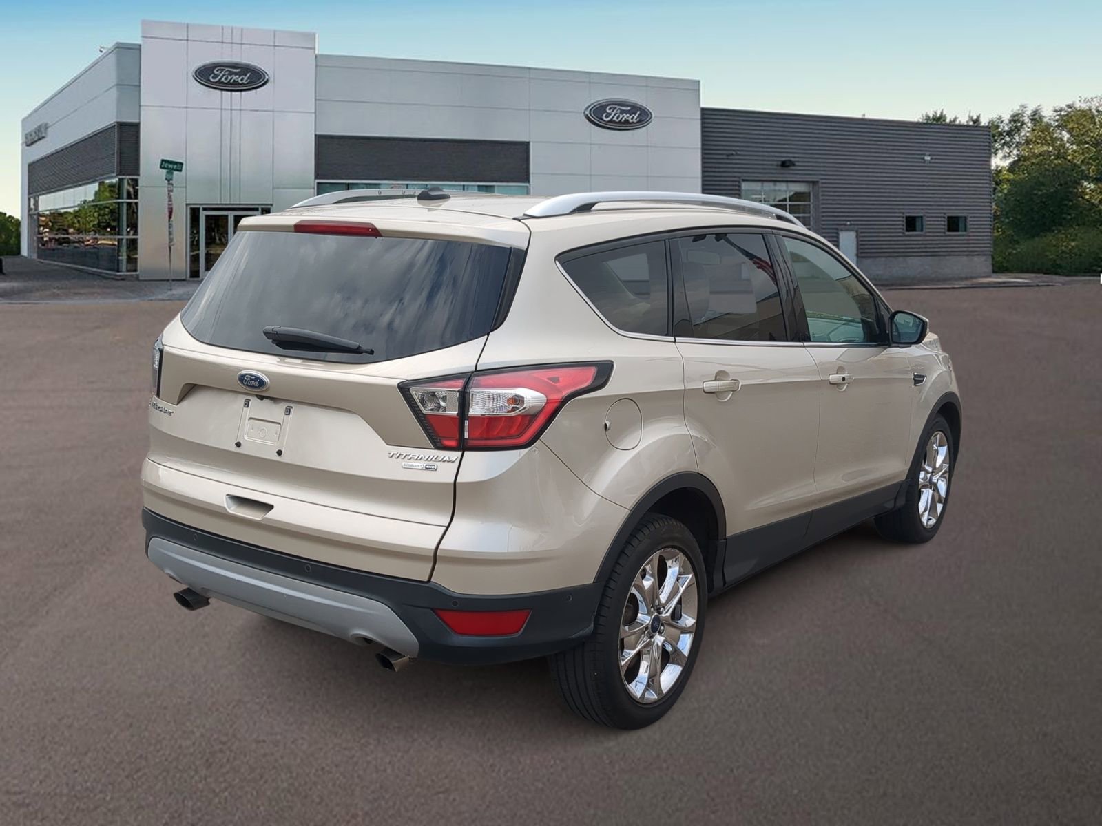 Used 2018 Ford Escape Titanium w/ Ford Safe & Smart Package image 11