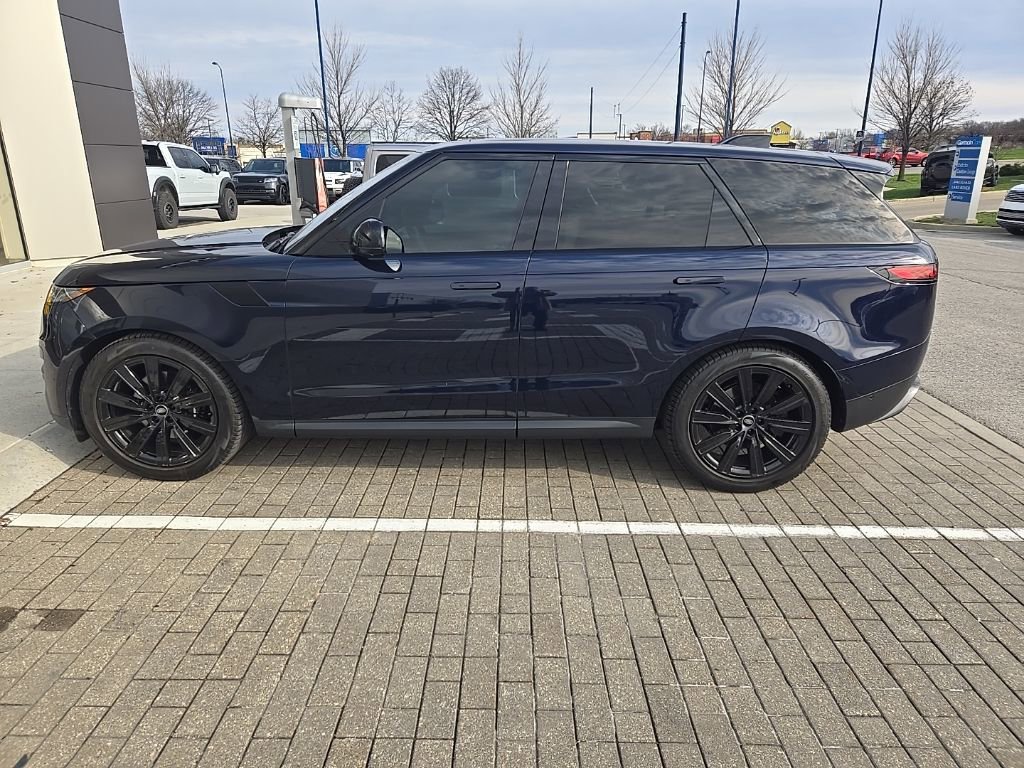 Used 2023 Land Rover Range Rover Sport SE image 8