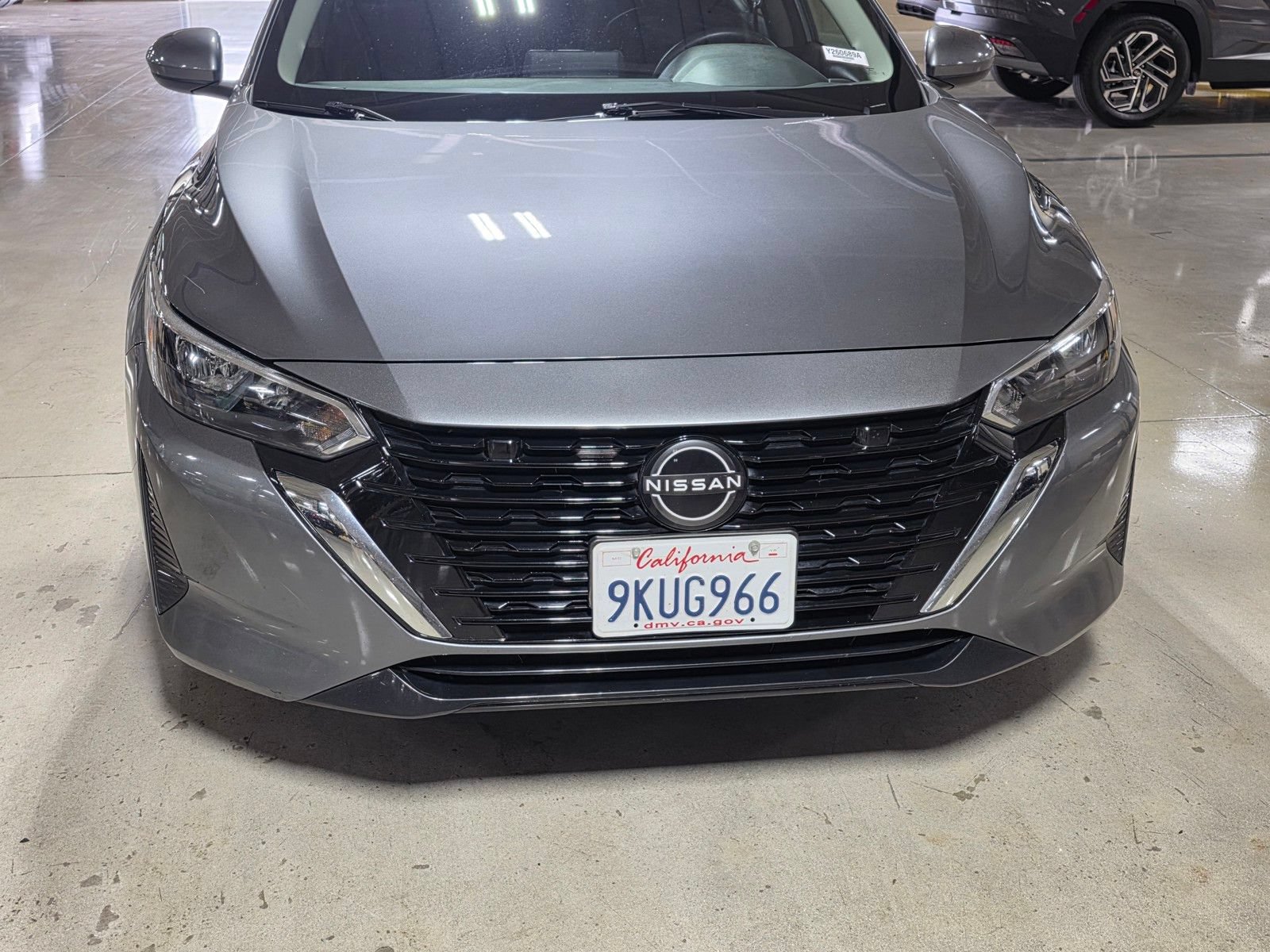 Used 2024 Nissan Sentra SV FWD image 9