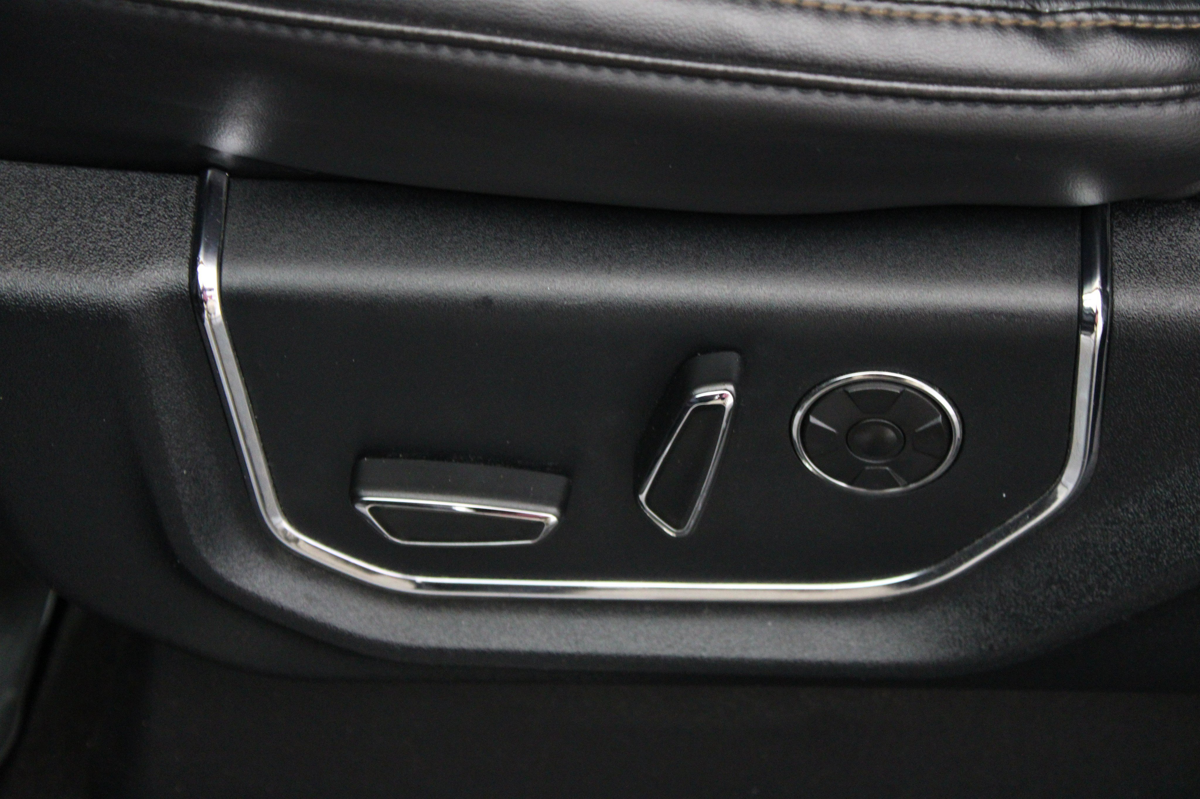Used 2020 Ford Expedition Platinum AWD/4WD image 8