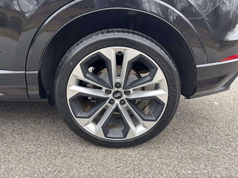 Used 2020 Audi Q3 2.0T Premium Plus w/ Premium Plus Package image 22