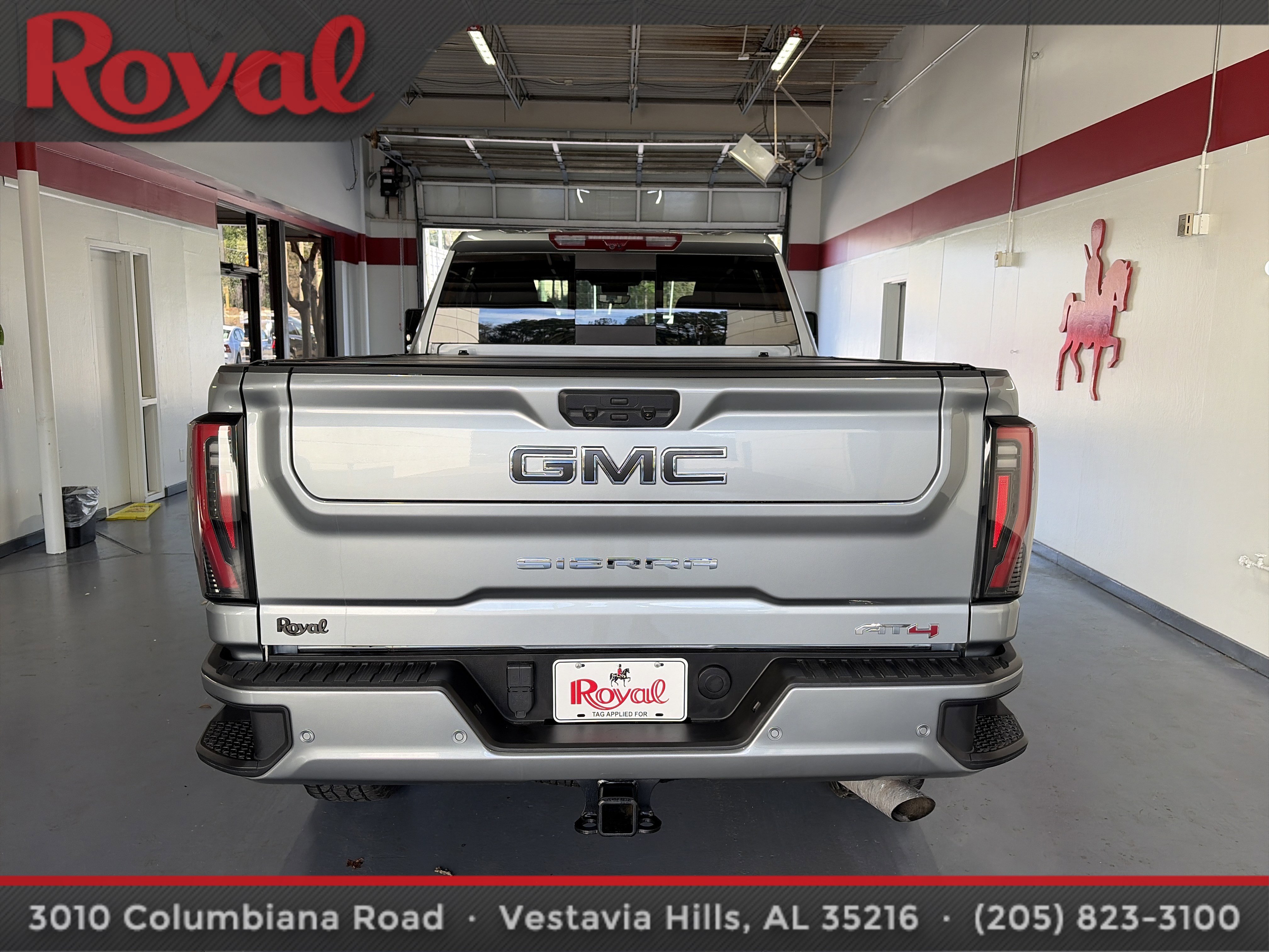 Used 2024 GMC Sierra 3500 AT4 w/ AT4 Premium Plus Package image 3