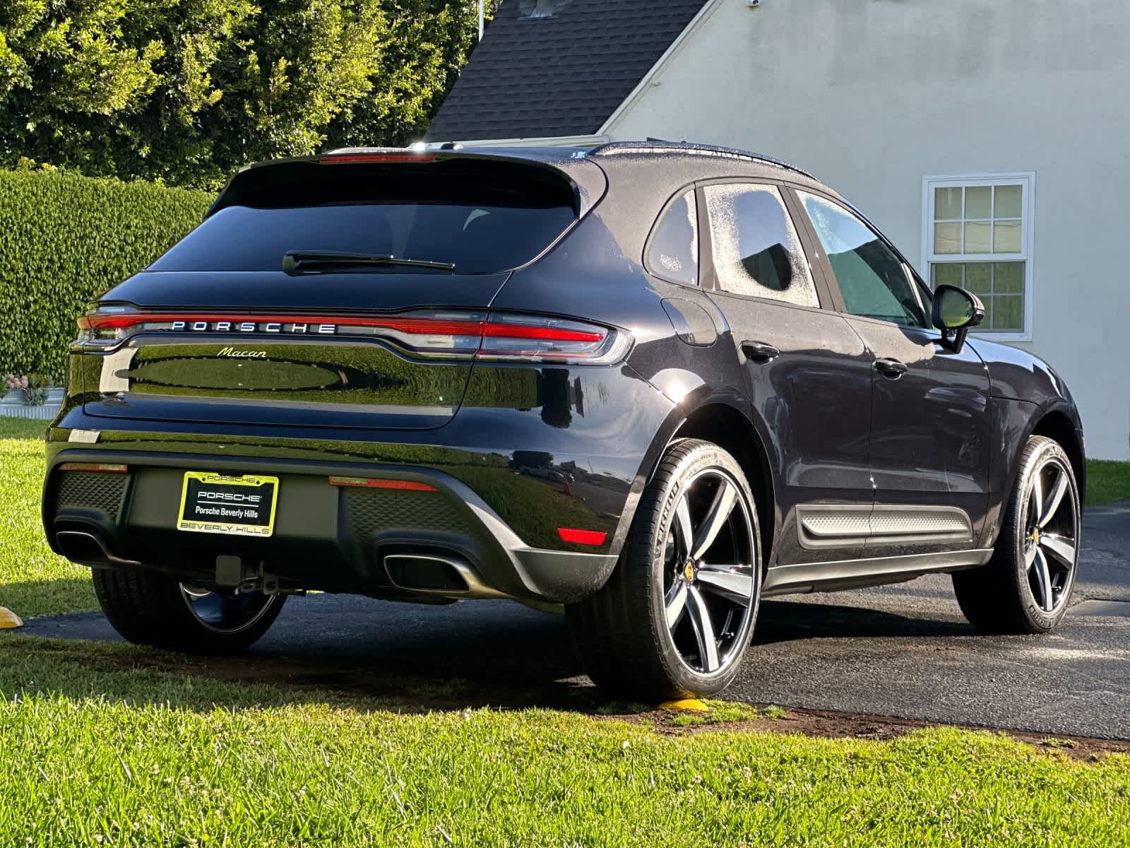 New 2026 Porsche Macan image 8