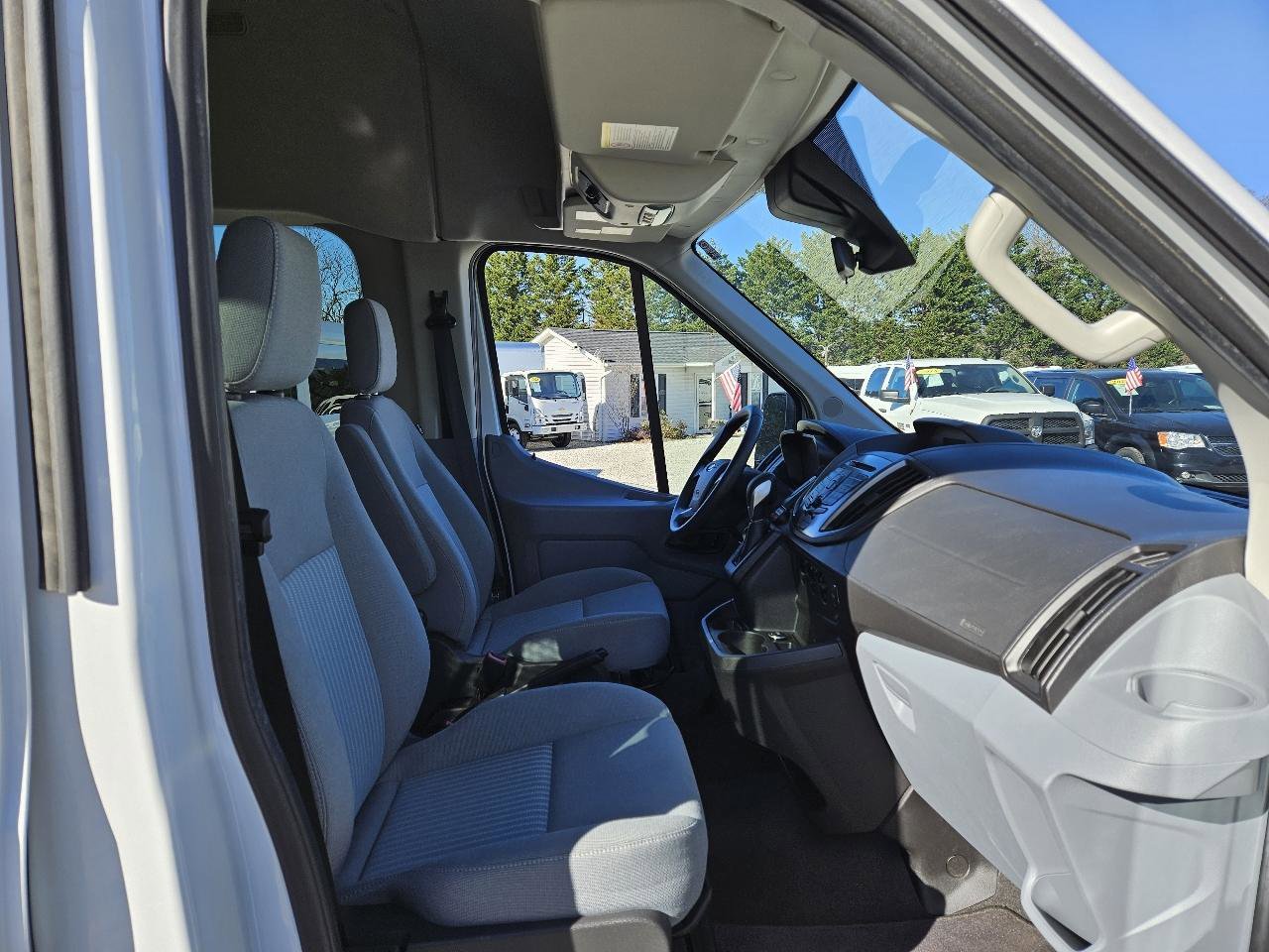 Used 2016 Ford Transit 350 XLT image 17