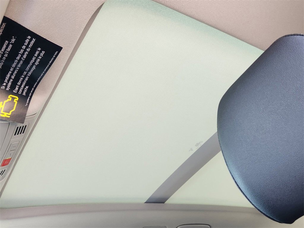 New 2025 Volkswagen Taos SEL image 18