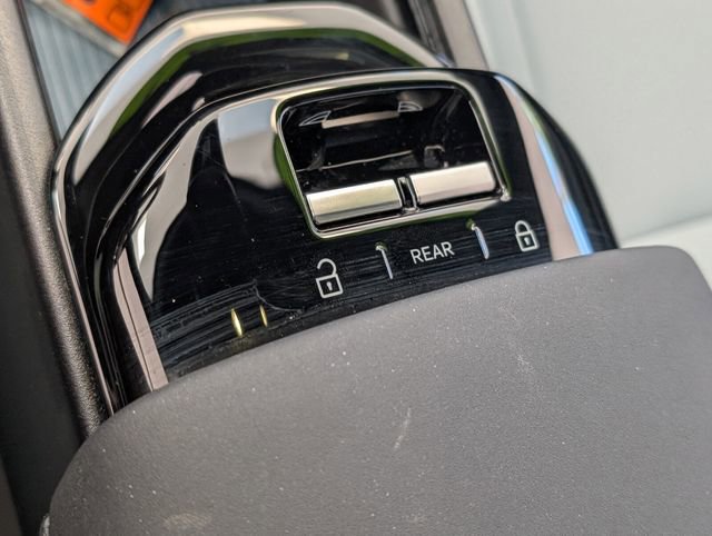 Used 2025 Volvo EX30 Ultra image 27