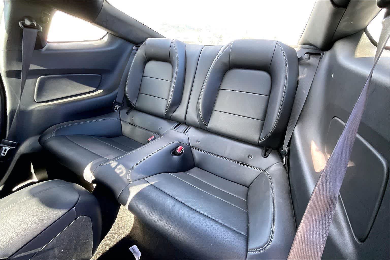 Used 2015 Ford Mustang GT Premium w/ Equipment Group 401A RWD image 28