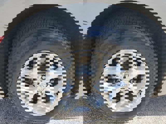 Used 2018 Chrysler Pacifica Touring-L w/ Tire & Wheel Group image 9