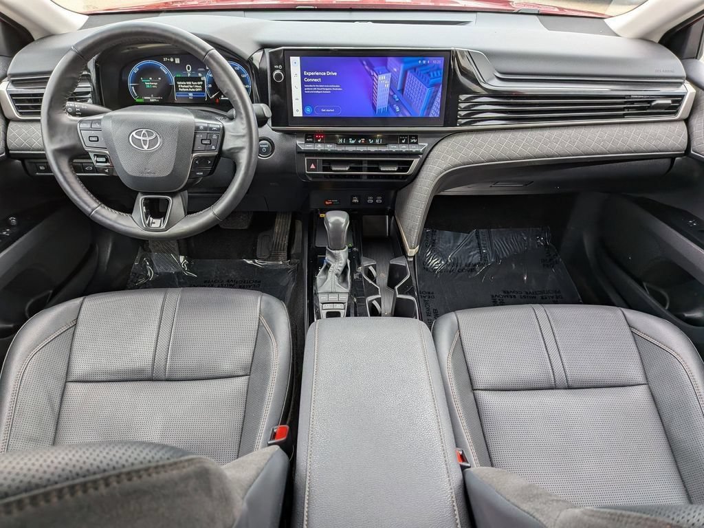 Used 2025 Toyota Camry XLE AWD/4WD image 26