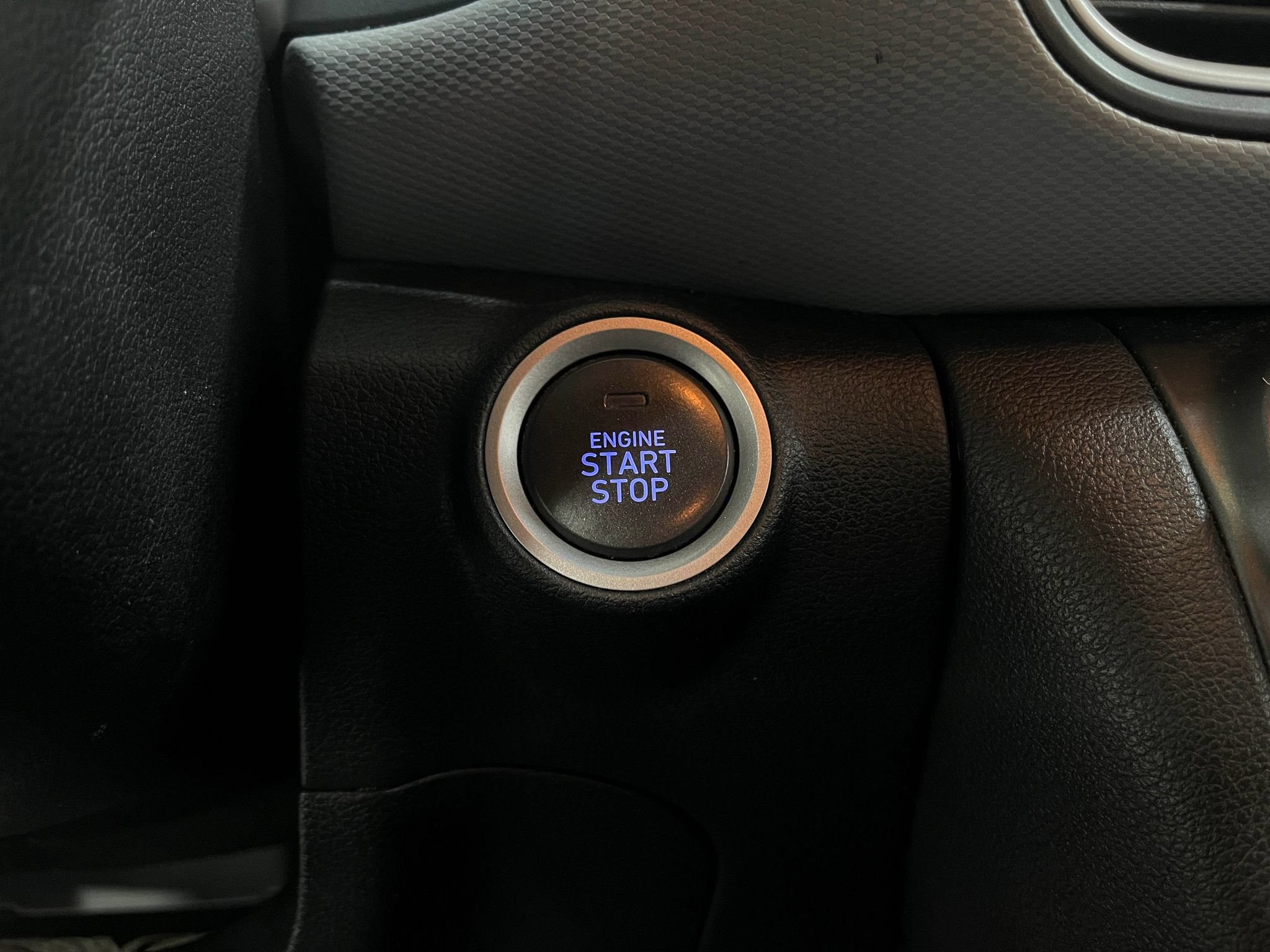 Used 2018 Hyundai Kona Limited AWD/4WD image 20