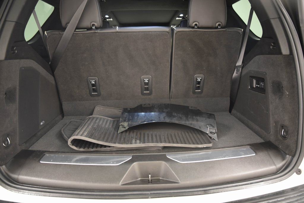 Used 2022 Cadillac Escalade Sport Platinum AWD/4WD image 14