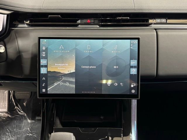 New 2025 Land Rover Range Rover Sport image 17