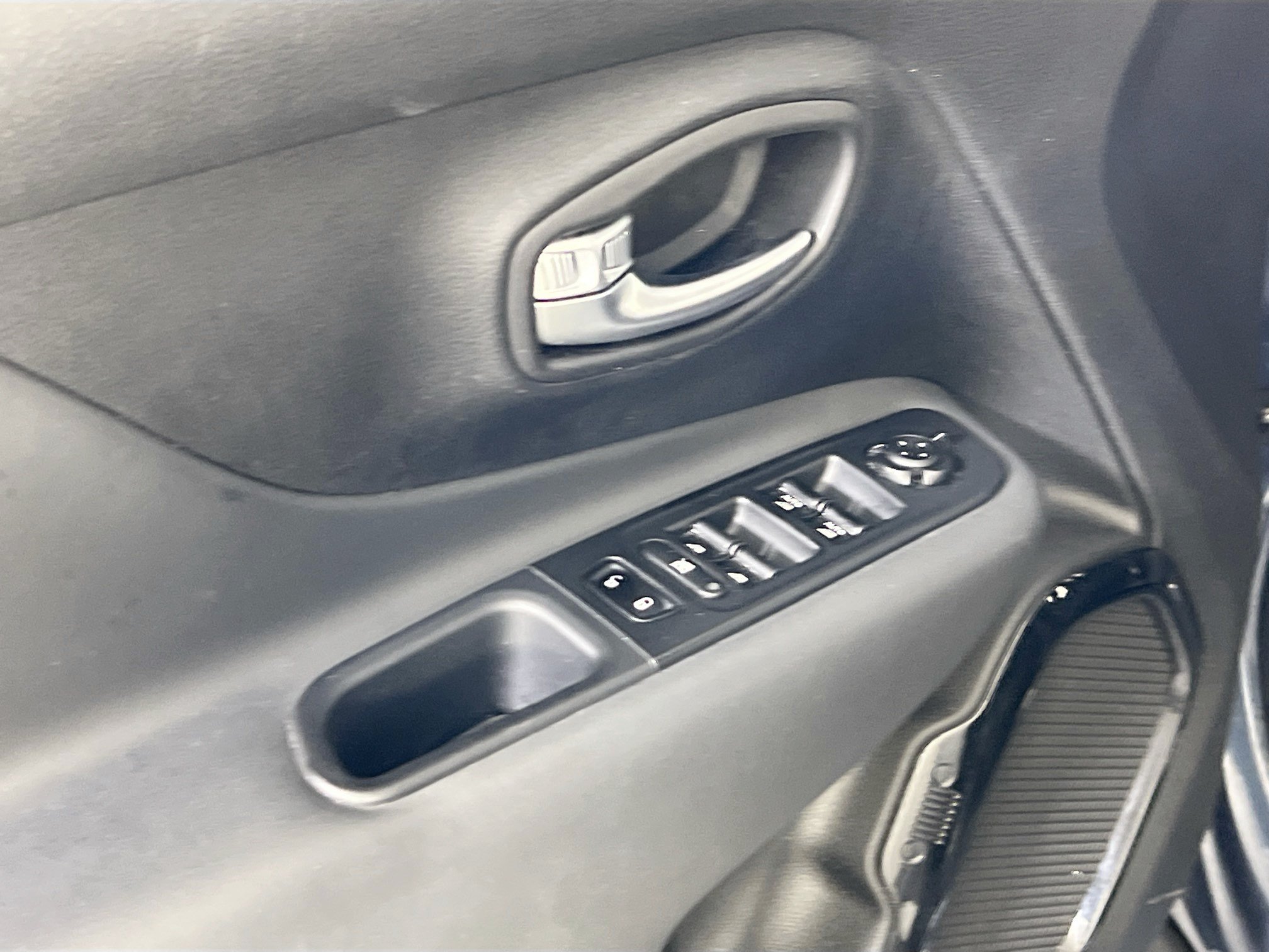 Used 2022 Jeep Renegade Altitude w/ Convenience Group AWD/4WD image 18