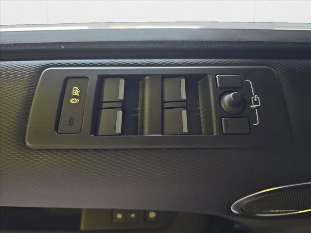 New 2025 Land Rover Discovery Dynamic SE image 26