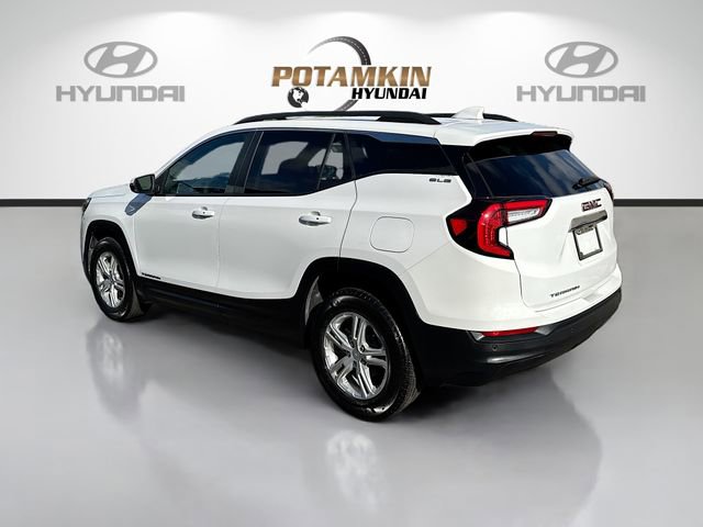 Used 2023 GMC Terrain SLE w/ Driver Convenience Package image 7