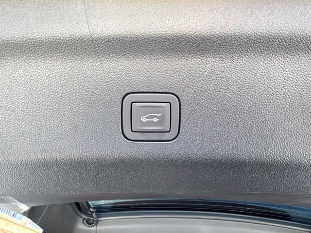New 2026 Chevrolet Tahoe Z71 w/ Z71 Off-Road Package AWD/4WD image 9