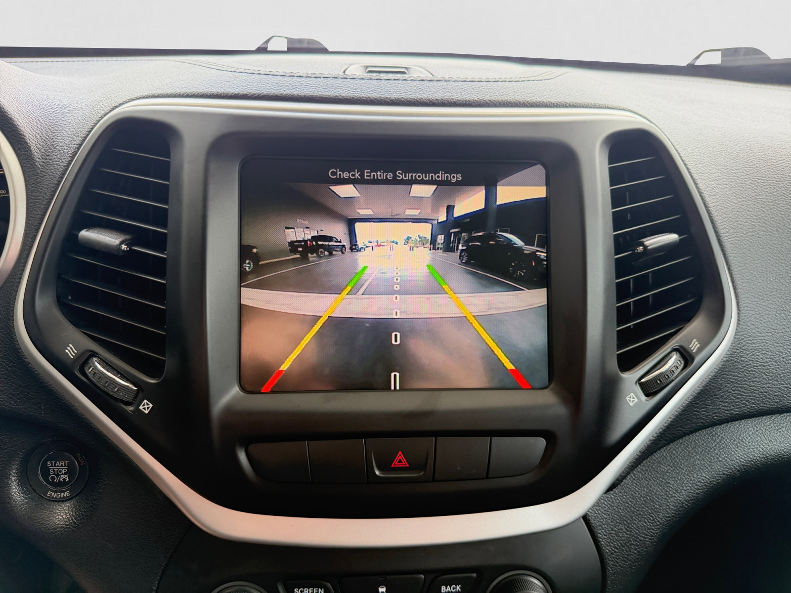 Used 2014 Jeep Cherokee Limited FWD image 16