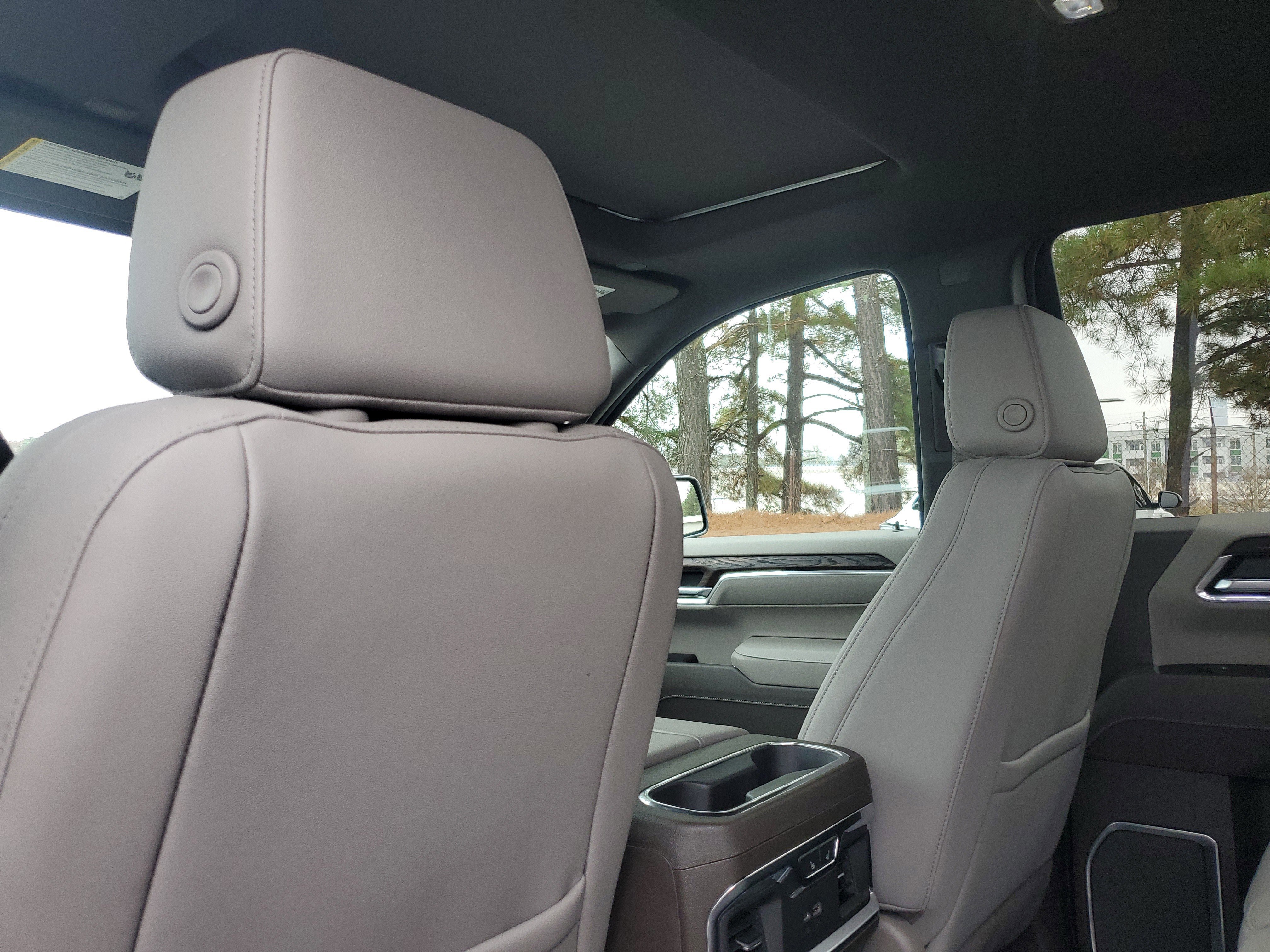 New 2026 GMC Sierra 1500 SLT image 9