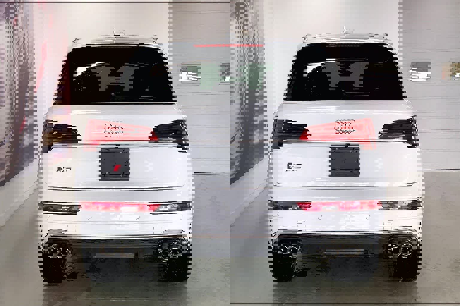 Used 2024 Audi SQ5 Premium Plus w/ Premium Plus Package image 5