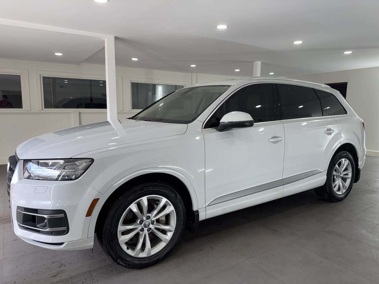 Used 2018 Audi Q7 3.0T Premium Plus AWD/4WD image 2