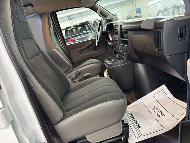 New 2026 GMC Savana 2500 Extended RWD image 22